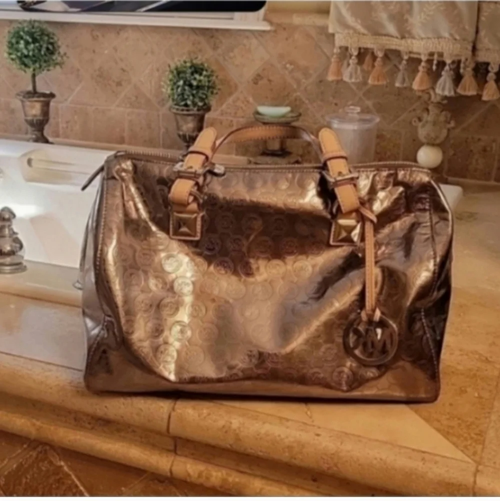 Michael Kors Shiny Bag
